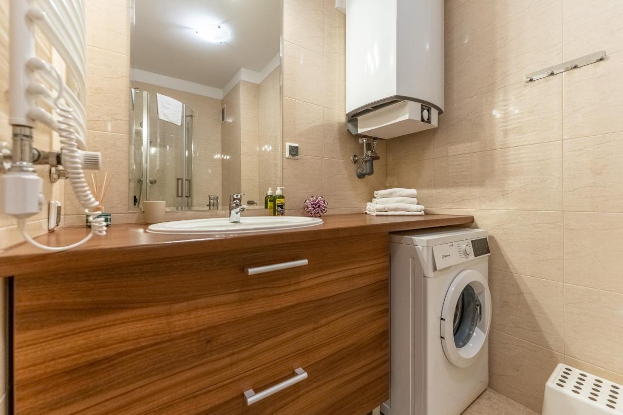 Aqua Marina Plaza-Basen Apartment Miedzyzdroje Ngoại thất bức ảnh
